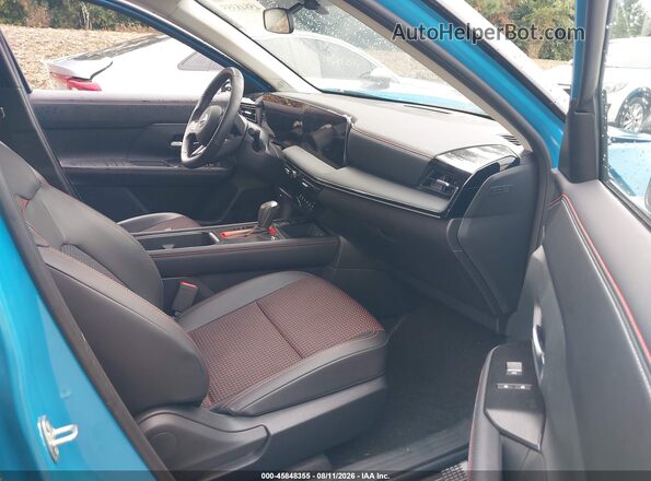 3N8AP6DB4SL339126 2025 NISSAN KICKS Бирюзовый Вид салона спереди