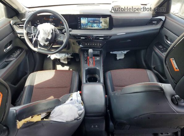 3N8AP6DC0SL354392 2025 NISSAN KICKS Blue Vista del salpicadero