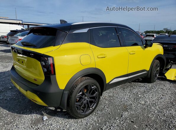 3N8AP6DC4TL371178 2026 NISSAN KICKS Yellow Trasero derecho