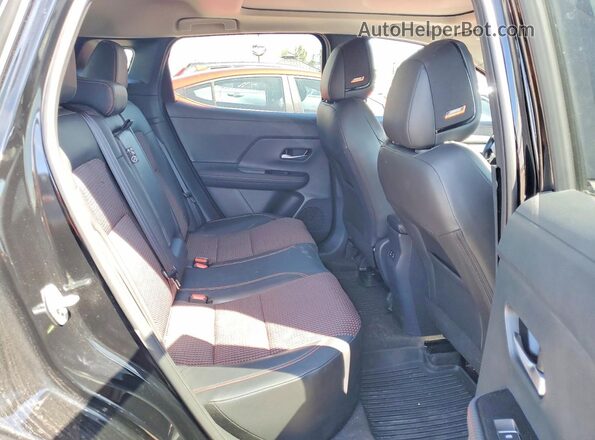 3N8AP6DD7SL389018 2025 NISSAN KICKS Black Vista de los asientos traseros