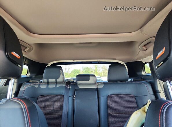 3N8AP6DDXTL307199 2026 NISSAN KICKS Blue Rear seats view