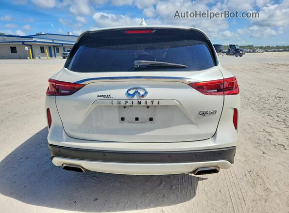 3PCAJ5BA4MF105393 2021 INFINITI QX50 White Вид ззаду
