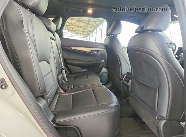 3PCAJ5BA4MF115650 2021 INFINITI QX50 White Widok tylnych siedzeń