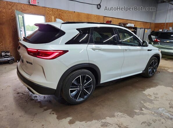3PCAJ5FB8SF104585 2025 INFINITI QX50 Белый Задняя правая четверть