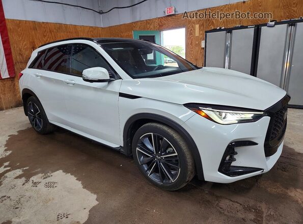 3PCAJ5FB8SF104585 2025 INFINITI QX50 Белый Передняя правая четверть