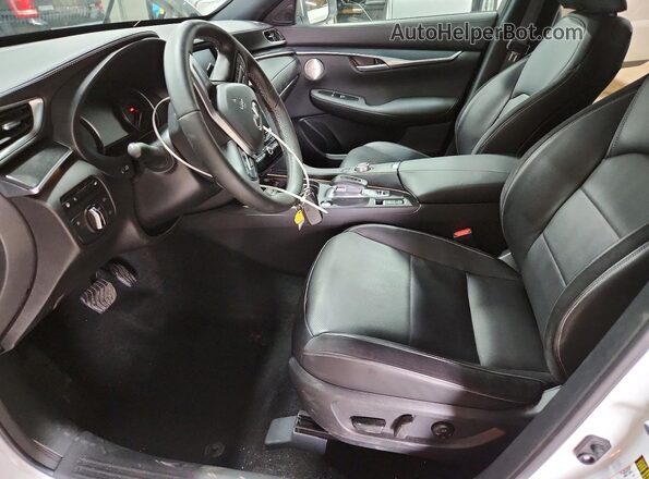 3PCAJ5FB8SF104585 2025 INFINITI QX50 Белый Вид салона спереди