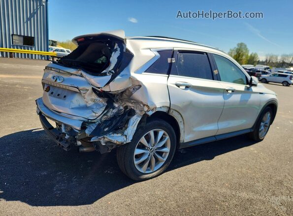 3PCAJ5M11KF135283 2019 INFINITI QX50 Silver Trasero derecho