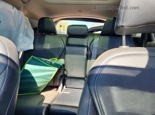 3PCAJ5M11KF135283 2019 INFINITI QX50 Silver Vista de los asientos traseros