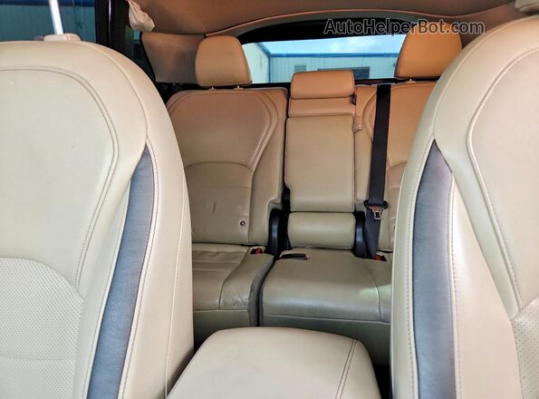 3PCAJ5M13KF107629 2019 INFINITI QX50 Red Rear seats view