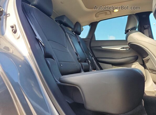 3PCAJ5M13KF137780 2019 INFINITI QX50 Gray Rear interior view