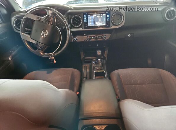 3TMAZ5CN4HM026656 2017 TOYOTA TACOMA Синий Вид панели приборов