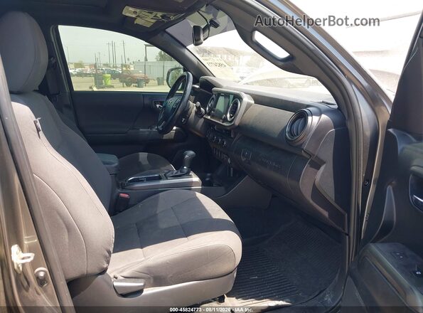 3TMAZ5CN6HM040171 2017 TOYOTA TACOMA Gray Vista interior delantera