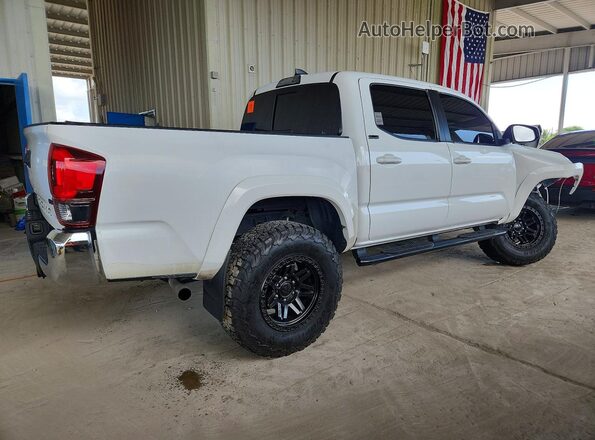3TMAZ5CN7JM057115 2018 TOYOTA TACOMA White Задня права чверть