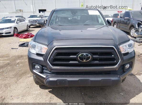 3TMAZ5CN7PM214067 2023 TOYOTA TACOMA Gray Vista interior trasera