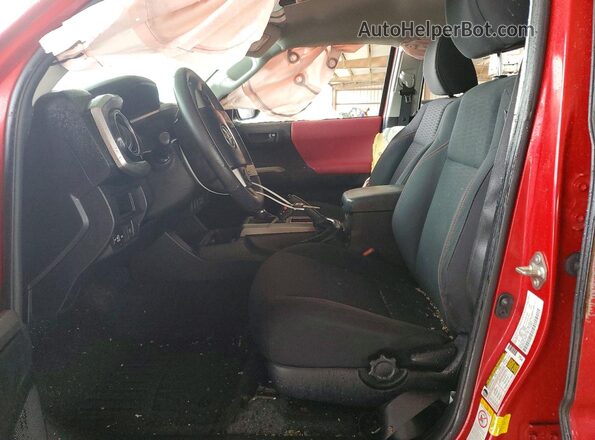 3TMAZ5CNXKM107331 2019 TOYOTA TACOMA Red Widok wnętrza z przodu
