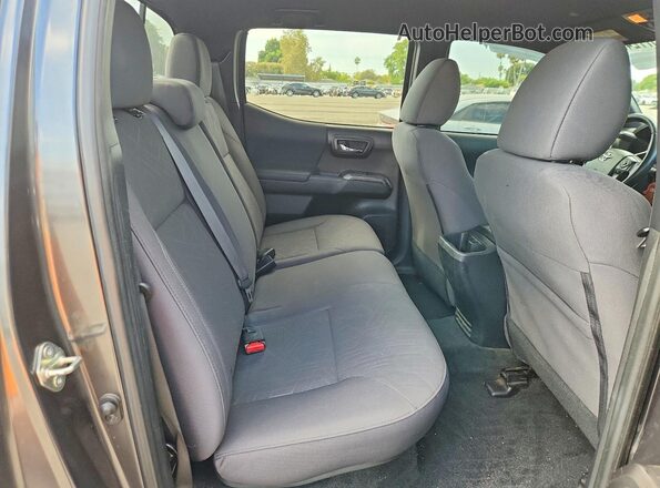 3TMBZ5DN2KM022261 2019 TOYOTA TACOMA Gray უკანა სავარძლების ხედი