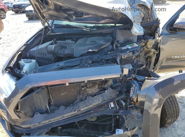 3TMCZ5AN0HM049380 2017 TOYOTA TACOMA Charcoal Widok wnętrza z tyłu