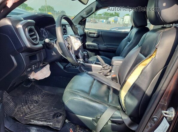 3TMCZ5AN0KM229434 2019 TOYOTA TACOMA Gray Vista interior delantera