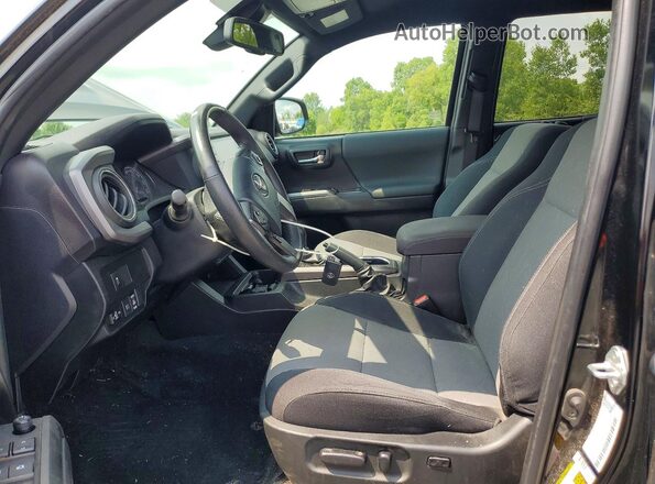 3TMCZ5AN1PM577394 2023 TOYOTA TACOMA Black Widok wnętrza z przodu