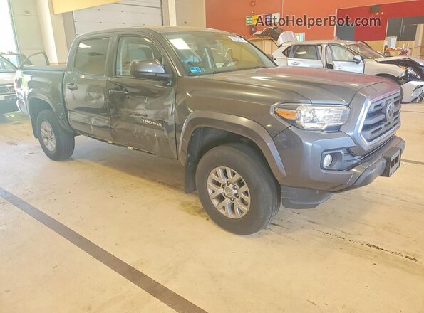 3TMCZ5AN2JM181840 2018 TOYOTA TACOMA Серый Передняя правая четверть