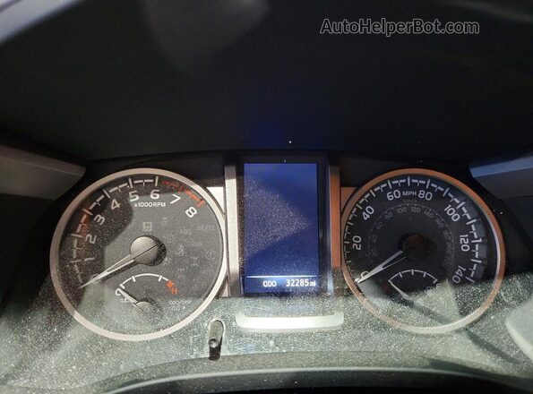 3TMCZ5AN2PM542606 2023 TOYOTA TACOMA Silver Սարքավորումների վահանակի տեսք