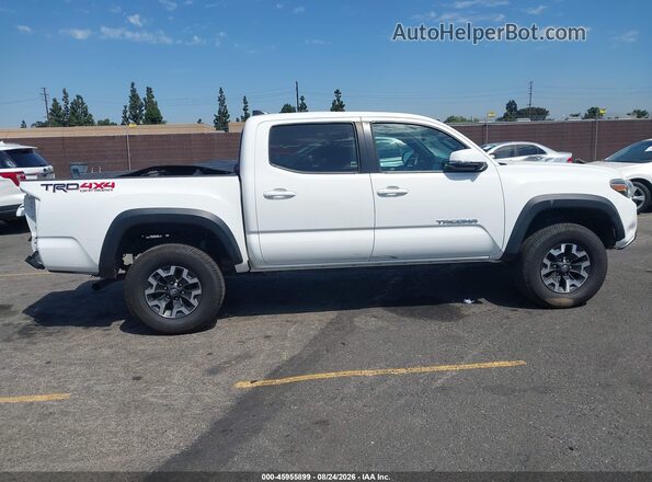 3TMCZ5AN2PM575623 2023 TOYOTA TACOMA White Vista interior de 360 grados