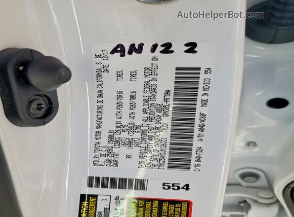 3TMCZ5AN3JM126331 2018 TOYOTA TACOMA White ძრავის განყოფილების ხედი