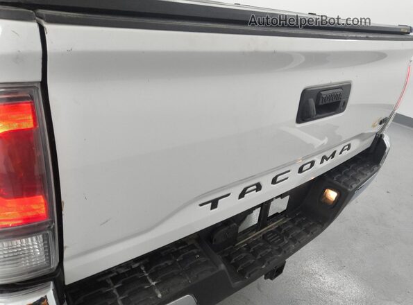 3TMCZ5AN3PM609035 2023 TOYOTA TACOMA White 