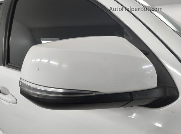 3TMCZ5AN3PM609035 2023 TOYOTA TACOMA White 