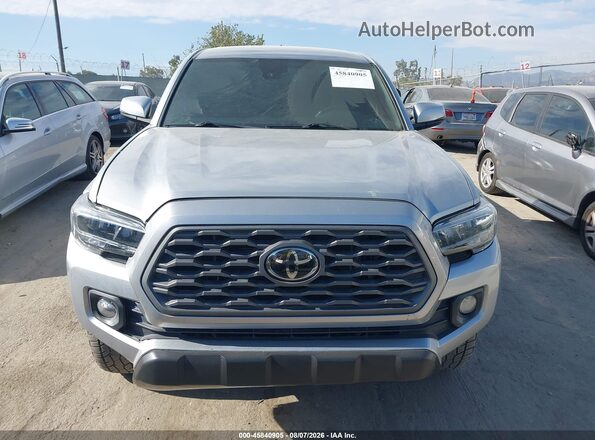 3TMCZ5AN4NM515713 2022 TOYOTA TACOMA Silver ხელსაწყოთა პანელის ხედი