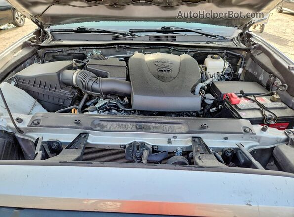 3TMCZ5AN4PM557883 2023 TOYOTA TACOMA Silver Rear interior view