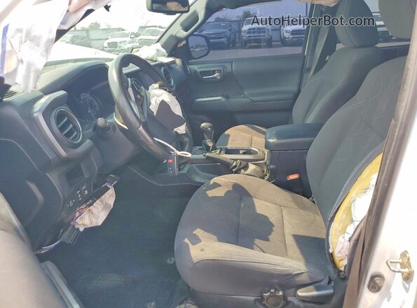 3TMCZ5AN5HM071200 2017 TOYOTA TACOMA White Vista interior delantera