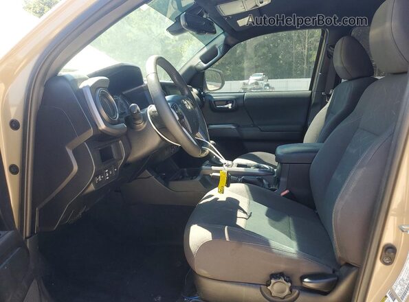 3TMCZ5AN5JM128775 2018 TOYOTA TACOMA Желто-коричневый Вид салона спереди