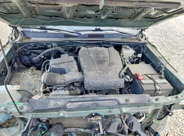 3TMCZ5AN5MM405462 2021 TOYOTA TACOMA Green Rear interior view