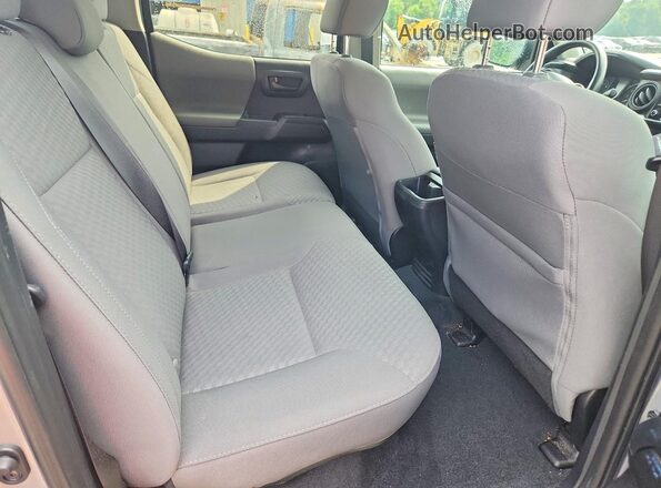 3TMCZ5AN5MM405767 2021 TOYOTA TACOMA Silver Widok tylnych siedzeń