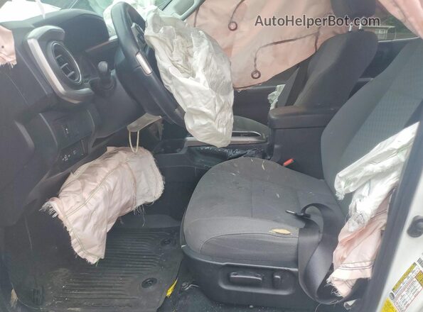 3TMCZ5AN5PM623602 2023 TOYOTA TACOMA White Vista interior delantera