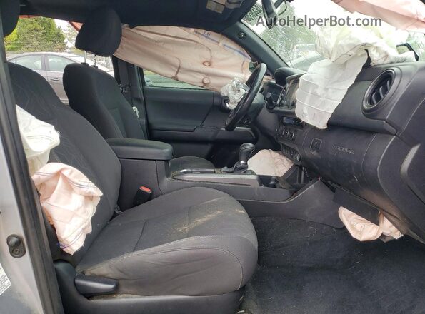 3TMCZ5AN7GM019839 2016 TOYOTA TACOMA Silver Front interior view