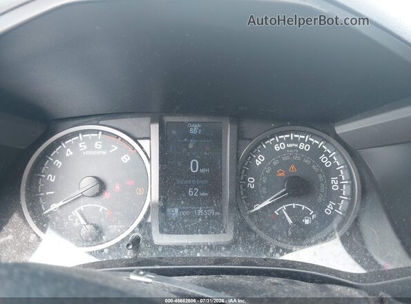 3TMCZ5AN7HM049344 2017 TOYOTA TACOMA Silver Vista de los asientos traseros