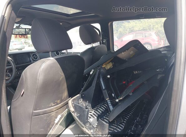 3TMCZ5AN7HM049344 2017 TOYOTA TACOMA Silver Vista de la etiqueta del VIN