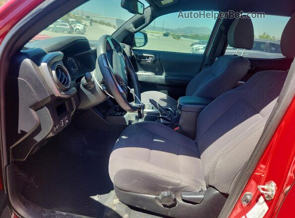 3TMCZ5AN7HM083977 2017 TOYOTA TACOMA Red Front interior view