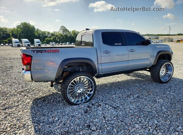 3TMCZ5AN7JM188332 2018 TOYOTA TACOMA Gray Задня права чверть