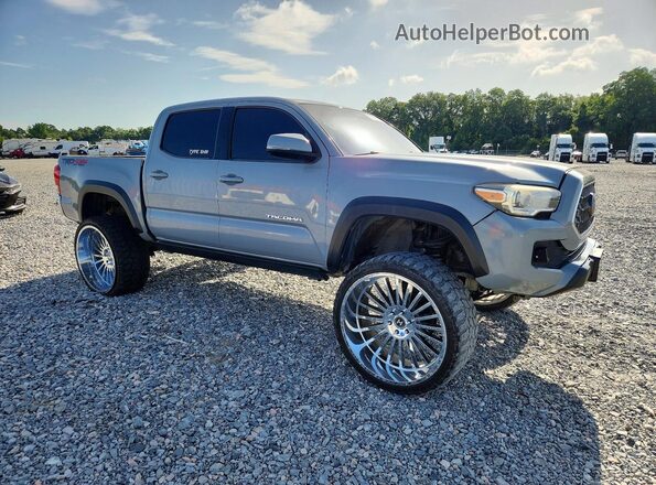 3TMCZ5AN7JM188332 2018 TOYOTA TACOMA Gray Передня права чверть
