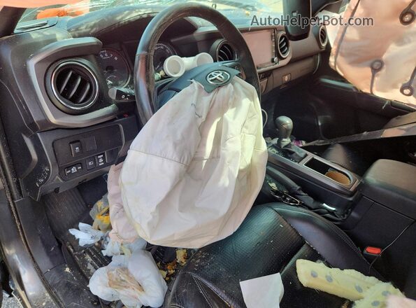 3TMCZ5AN7LM369322 2020 TOYOTA TACOMA Gray Widok deski rozdzielczej
