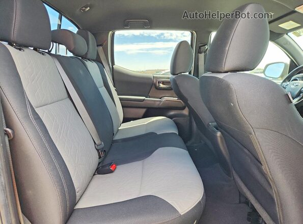 3TMCZ5AN7PM552368 2023 TOYOTA TACOMA Серебряный Вид задних сидений