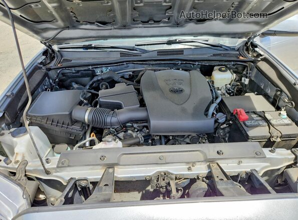 3TMCZ5AN7PM552368 2023 TOYOTA TACOMA Серебряный Вид задней части салона