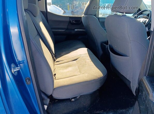 3TMCZ5AN8HM115318 2017 TOYOTA TACOMA Blue Rear seats view