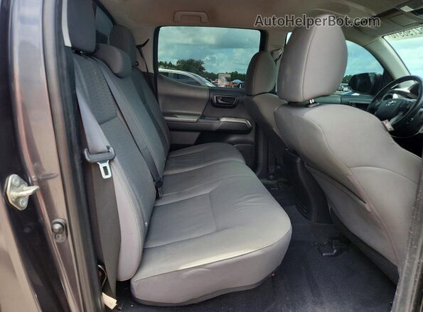 3TMCZ5AN9GM005019 2016 TOYOTA TACOMA Gray Widok tylnych siedzeń