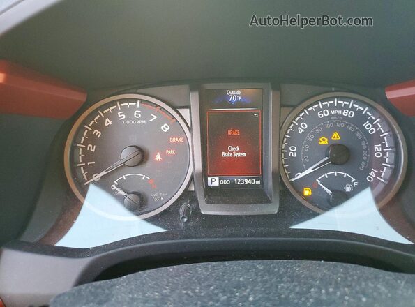 3TMCZ5AN9HM049796 2017 TOYOTA TACOMA White Սարքավորումների վահանակի տեսք