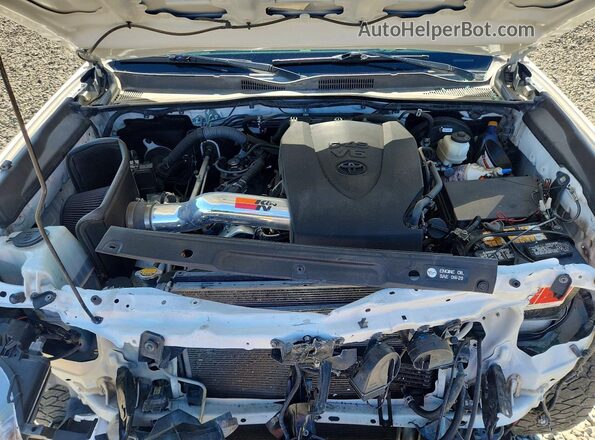 3TMCZ5AN9HM056540 2017 TOYOTA TACOMA White უკანა სალონის ხედი