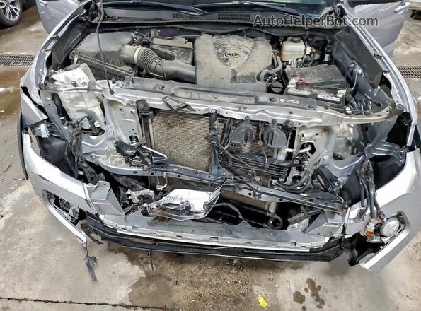3TMCZ5AN9KM222045 2019 TOYOTA TACOMA Silver Vista interior trasera
